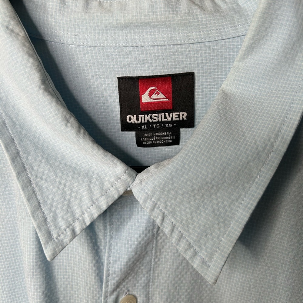 Quiksilver Men's Light Blue Button Down Shirt